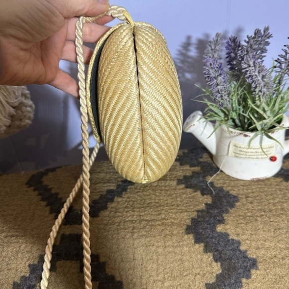 Vintage straw crossbody bag - Picture 6 of 9